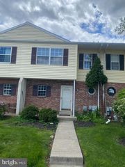 112 CHESTER CT, Downingtown, PA 19335
