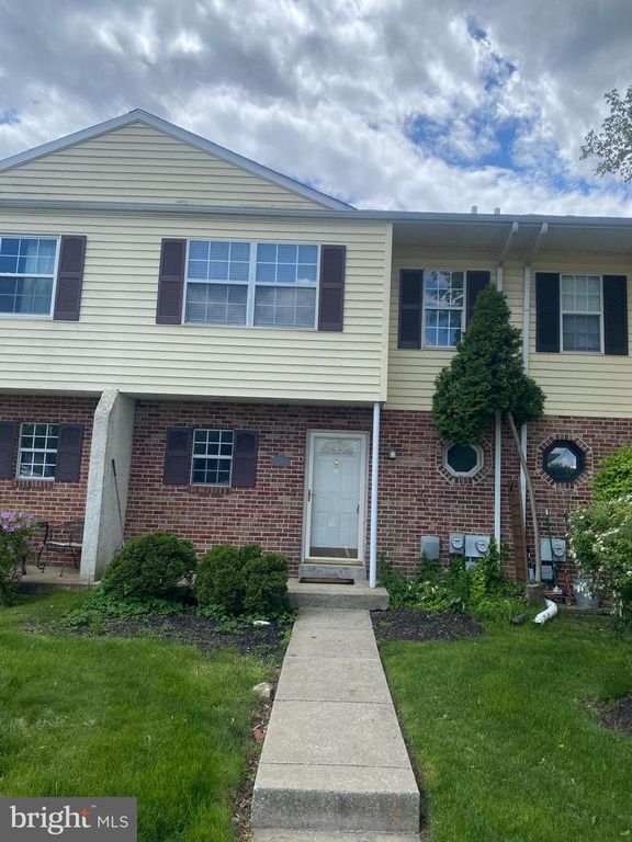 112 CHESTER CT, Downingtown, PA 19335