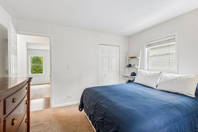 875 LARKDALE Row, Wauconda, IL 60084