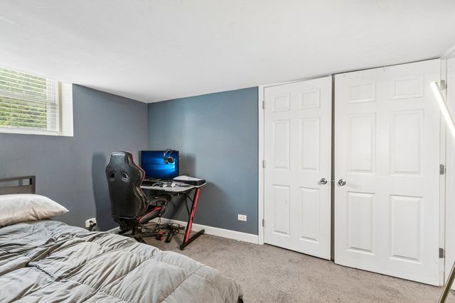 875 LARKDALE Row, Wauconda, IL 60084