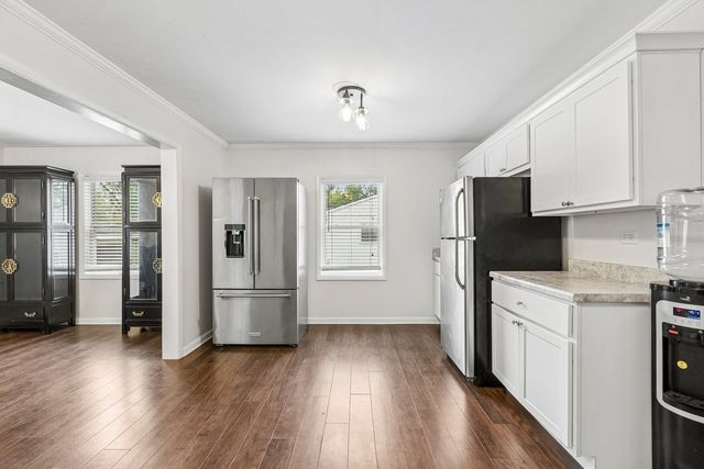 875 LARKDALE Row, Wauconda, IL 60084