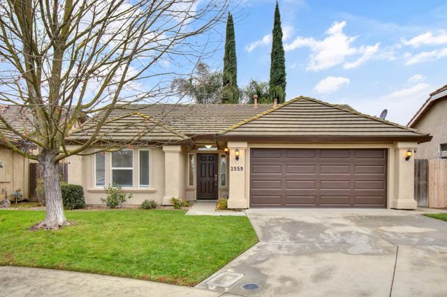 2559 E Kirsten Ct, Lodi, CA 95240