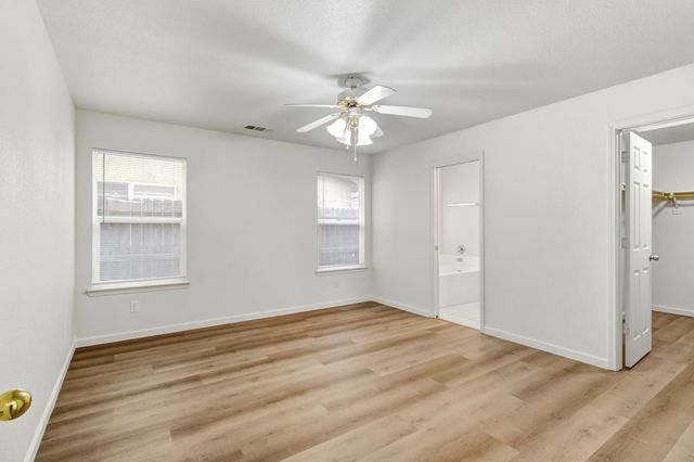 2559 E Kirsten Ct, Lodi, CA 95240