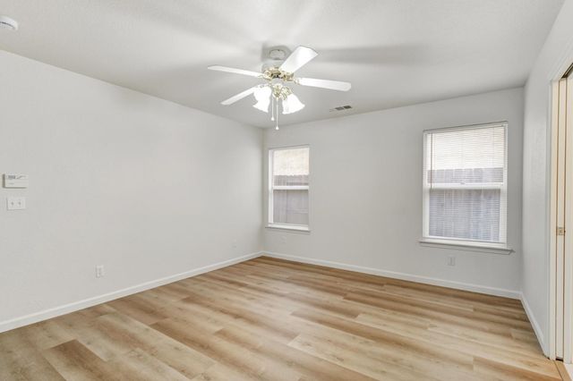 2559 E Kirsten Ct, Lodi, CA 95240