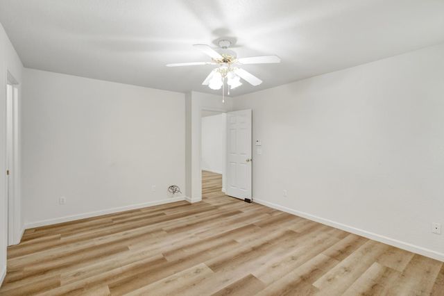 2559 E Kirsten Ct, Lodi, CA 95240