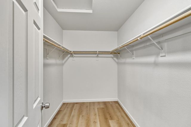 2559 E Kirsten Ct, Lodi, CA 95240