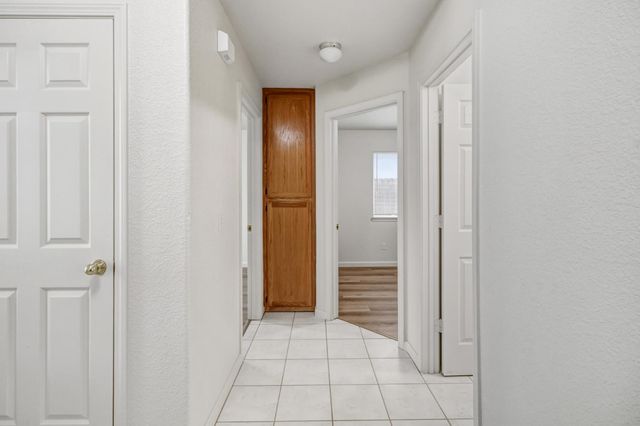 2559 E Kirsten Ct, Lodi, CA 95240