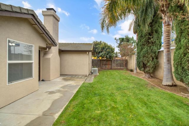 2559 E Kirsten Ct, Lodi, CA 95240