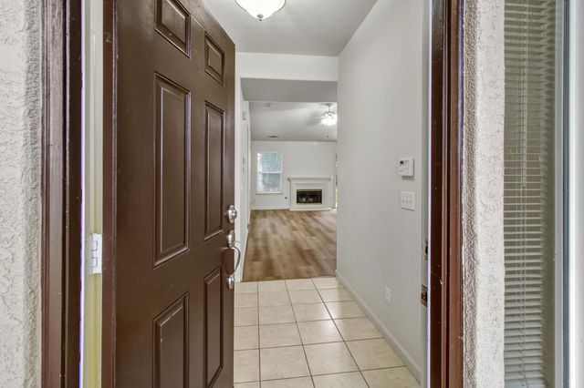 2559 E Kirsten Ct, Lodi, CA 95240