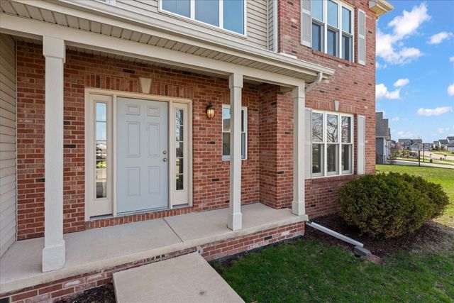 1808 Blue Bird Drive, Mahomet, IL 61853