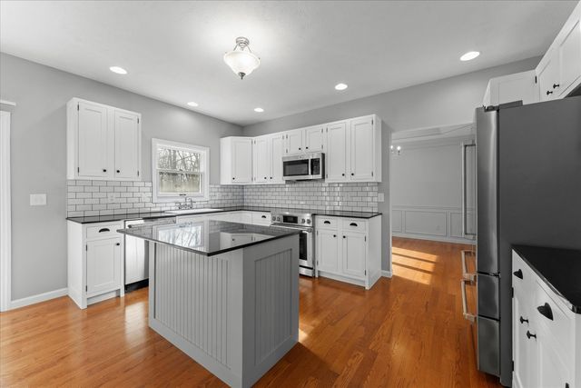 1808 Blue Bird Drive, Mahomet, IL 61853