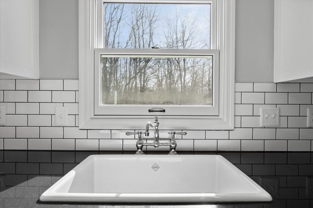 1808 Blue Bird Drive, Mahomet, IL 61853