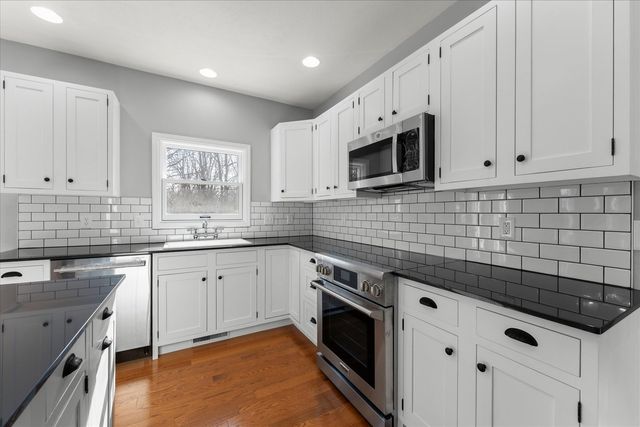 1808 Blue Bird Drive, Mahomet, IL 61853