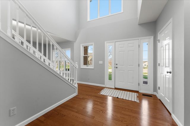 1808 Blue Bird Drive, Mahomet, IL 61853