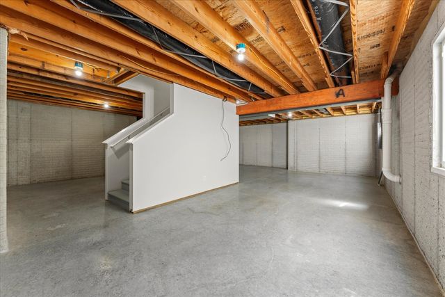 1808 Blue Bird Drive, Mahomet, IL 61853