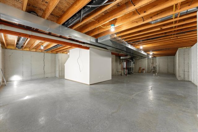 1808 Blue Bird Drive, Mahomet, IL 61853