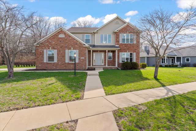 1808 Blue Bird Drive, Mahomet, IL 61853