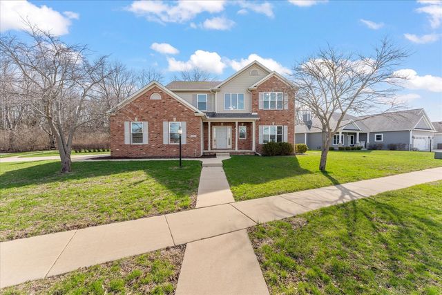 1808 Blue Bird Drive, Mahomet, IL 61853