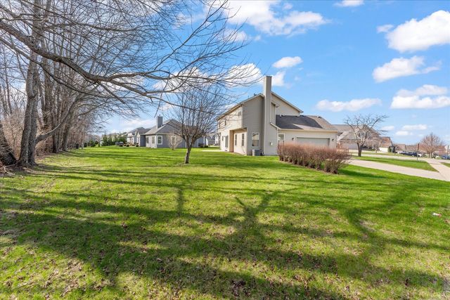 1808 Blue Bird Drive, Mahomet, IL 61853