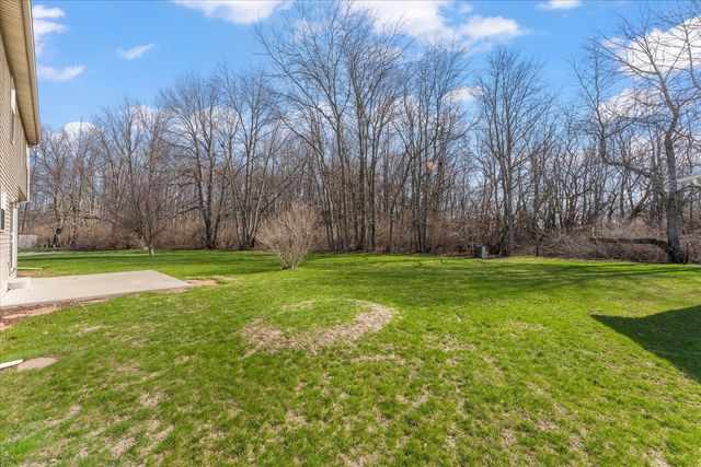 1808 Blue Bird Drive, Mahomet, IL 61853