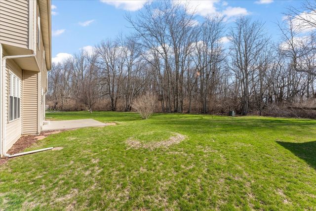 1808 Blue Bird Drive, Mahomet, IL 61853