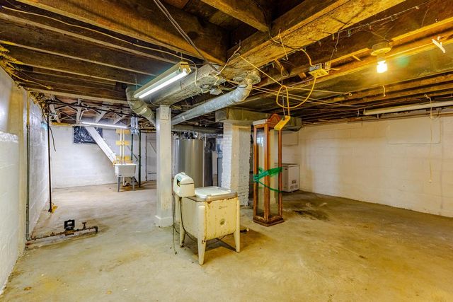 2564 N 19th STREET, Milwaukee, WI 53206