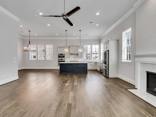 6014 Matthew Oaks Place, Houston, TX 77007