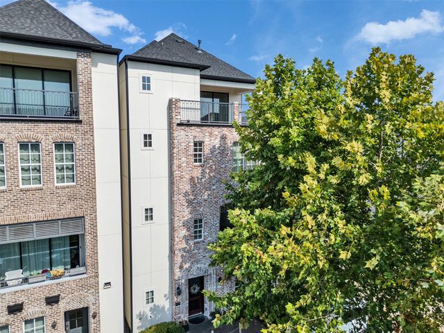 6014 Matthew Oaks Place, Houston, TX 77007