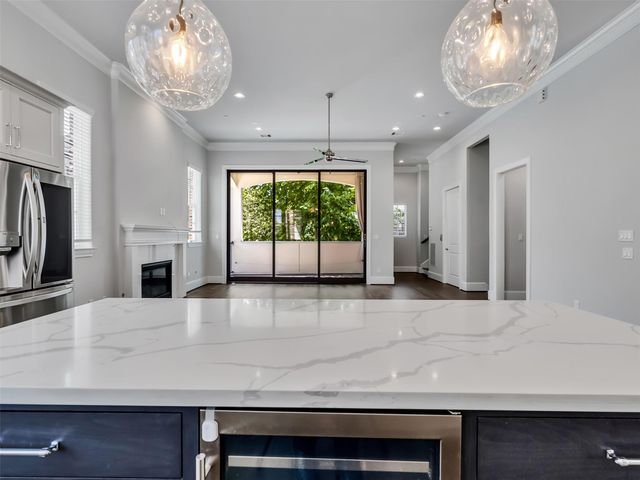 6014 Matthew Oaks Place, Houston, TX 77007