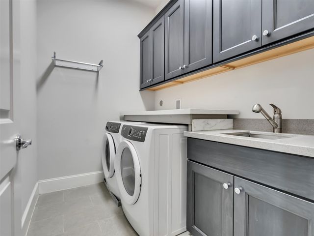 6014 Matthew Oaks Place, Houston, TX 77007