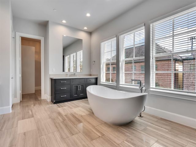 6014 Matthew Oaks Place, Houston, TX 77007