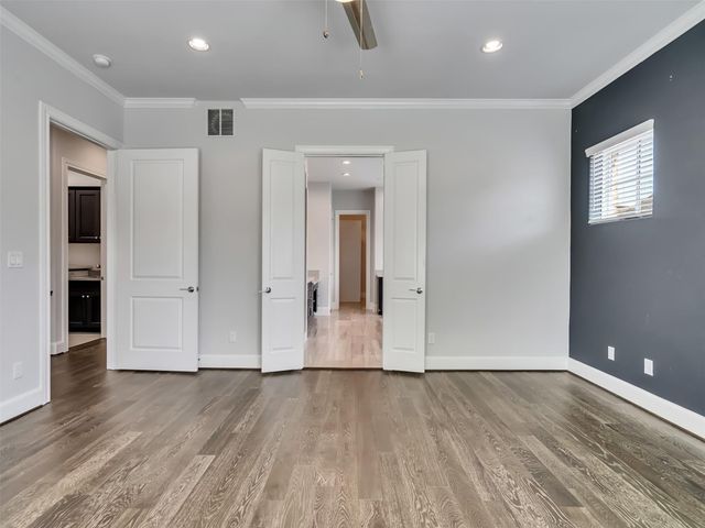 6014 Matthew Oaks Place, Houston, TX 77007