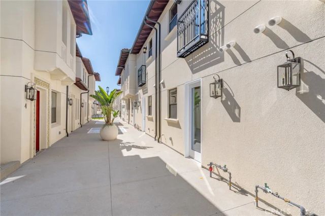 180 N New Ave 4, Monterey Park, CA 91755