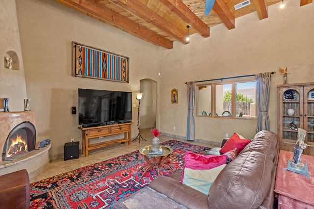 21 Camino Barranca, Santa Fe, NM 87507