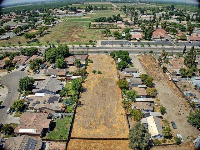 3203 E Houston Avenue, Visalia, CA 93292