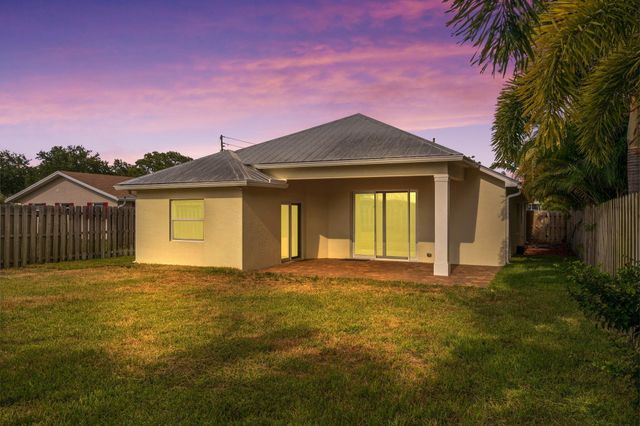 17735 CARVER Avenue, Jupiter, FL 33458