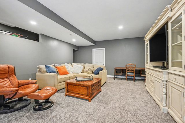 6390 Shugarbush Trail, Oshtemo Twp, MI 49009