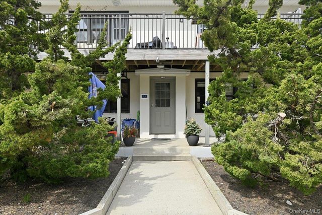 65 W Broadway 8B, Long Beach, NY 11561