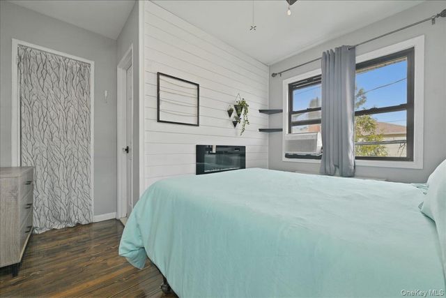 65 W Broadway 8B, Long Beach, NY 11561