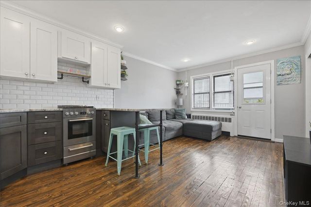 65 W Broadway 8B, Long Beach, NY 11561