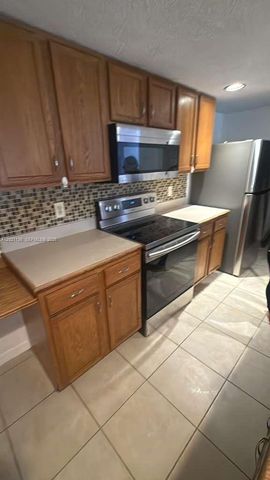 9909 Westwood Dr 23-1, Tamarac, FL 33321