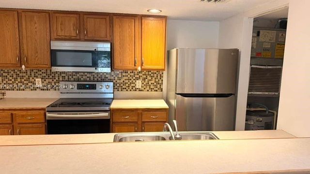 9909 Westwood Dr 23-1, Tamarac, FL 33321