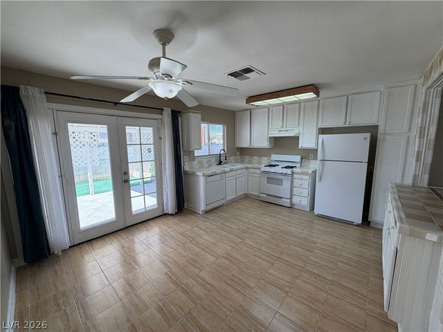 1912 Harvest Drive, Las Vegas, NV 89108