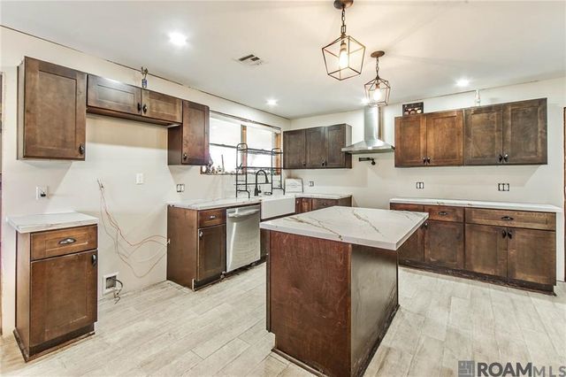 1700 Rio Vista Avenue, Houma, LA 70363