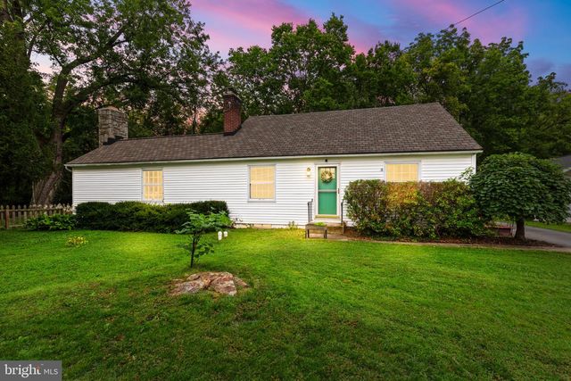 1601 BUTTER RD, Lancaster, PA 17601