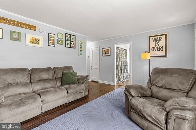 1601 BUTTER RD, Lancaster, PA 17601