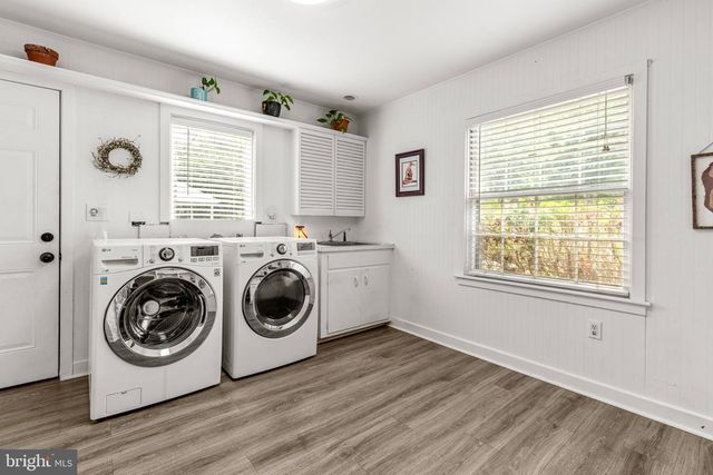 1601 BUTTER RD, Lancaster, PA 17601