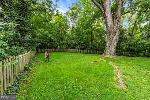 1601 BUTTER RD, Lancaster, PA 17601