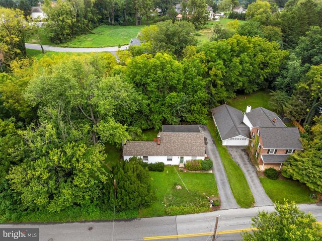 1601 BUTTER RD, Lancaster, PA 17601