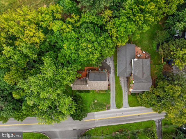 1601 BUTTER RD, Lancaster, PA 17601